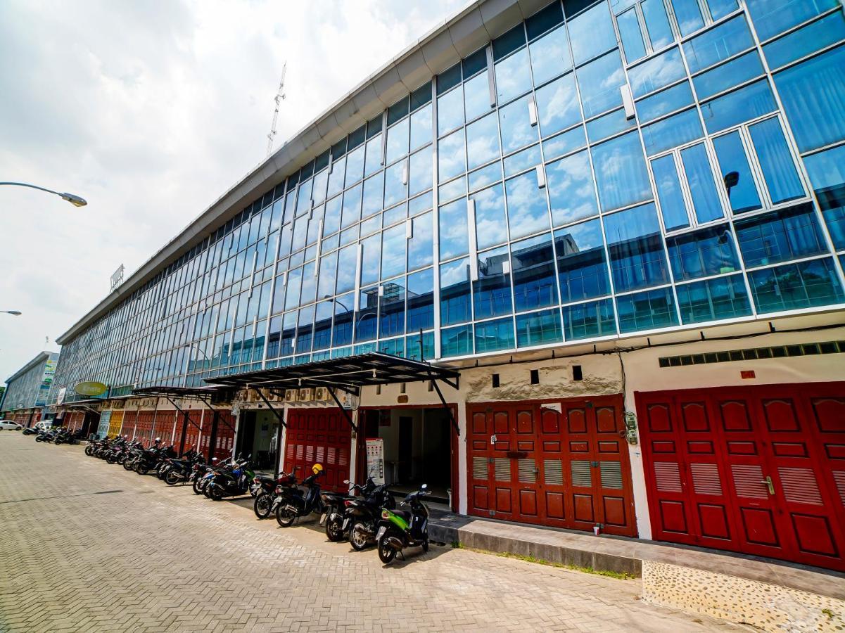Oyo 91211 Mega Comfort Guest House Medan Zewnętrze zdjęcie