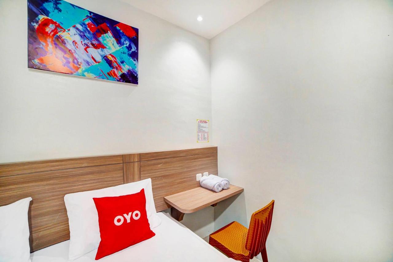 Oyo 91211 Mega Comfort Guest House Medan Zewnętrze zdjęcie