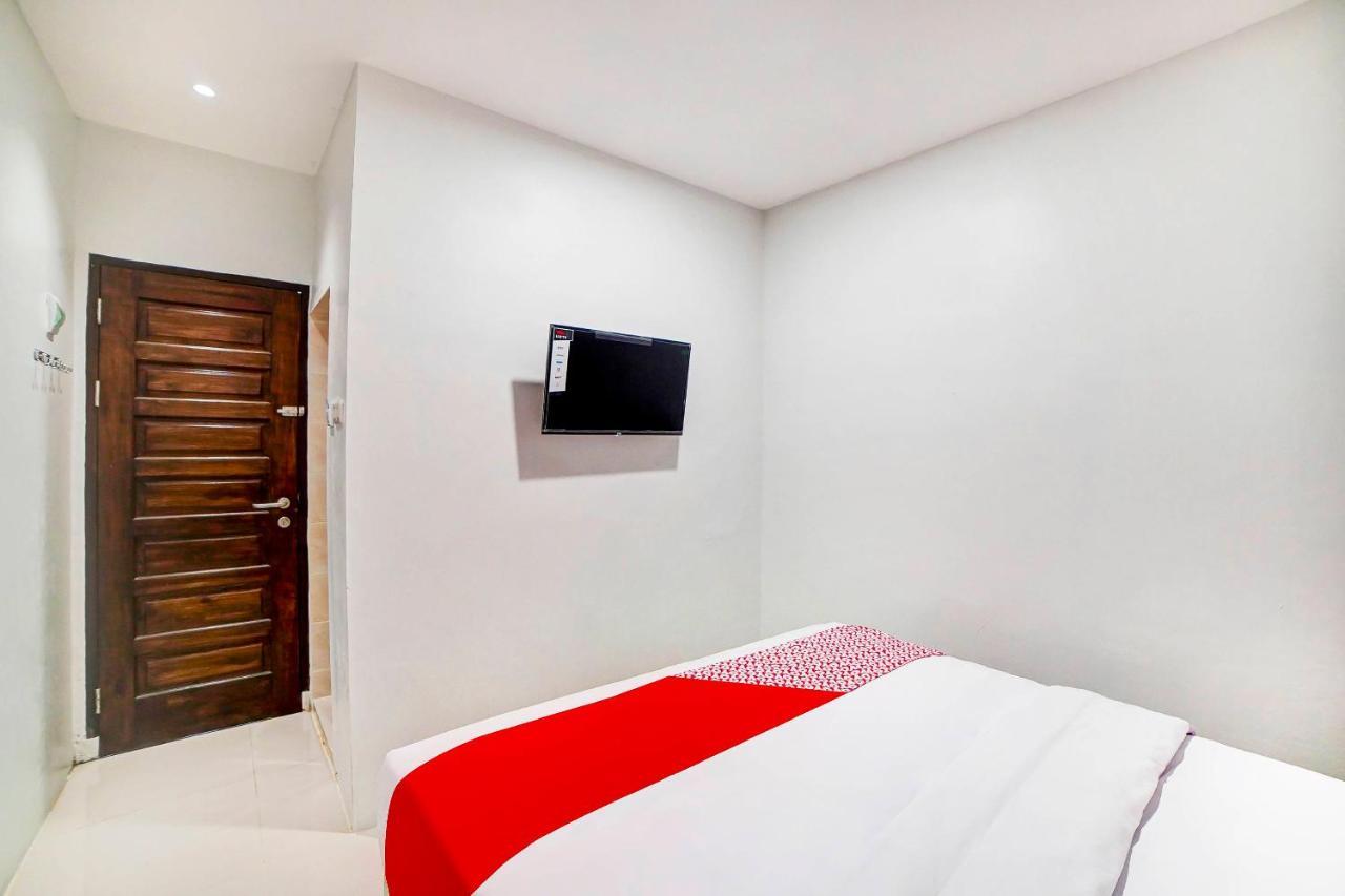 Oyo 91211 Mega Comfort Guest House Medan Zewnętrze zdjęcie