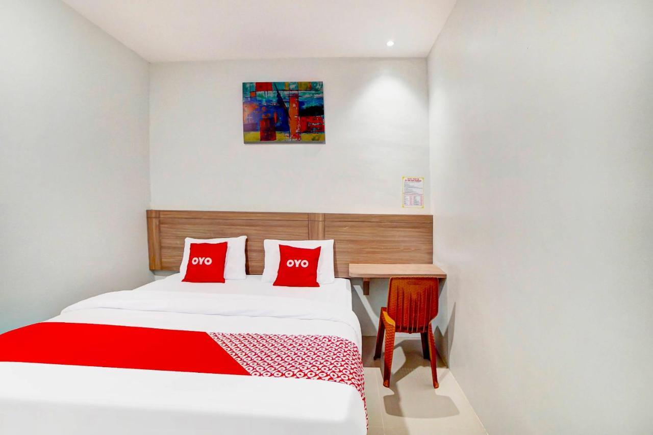 Oyo 91211 Mega Comfort Guest House Medan Zewnętrze zdjęcie