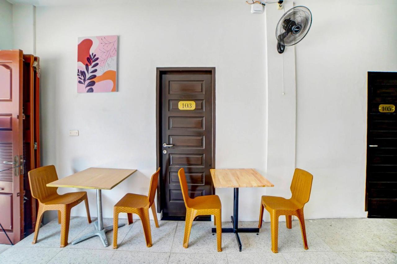 Oyo 91211 Mega Comfort Guest House Medan Zewnętrze zdjęcie