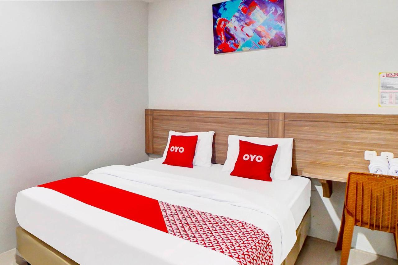 Oyo 91211 Mega Comfort Guest House Medan Zewnętrze zdjęcie